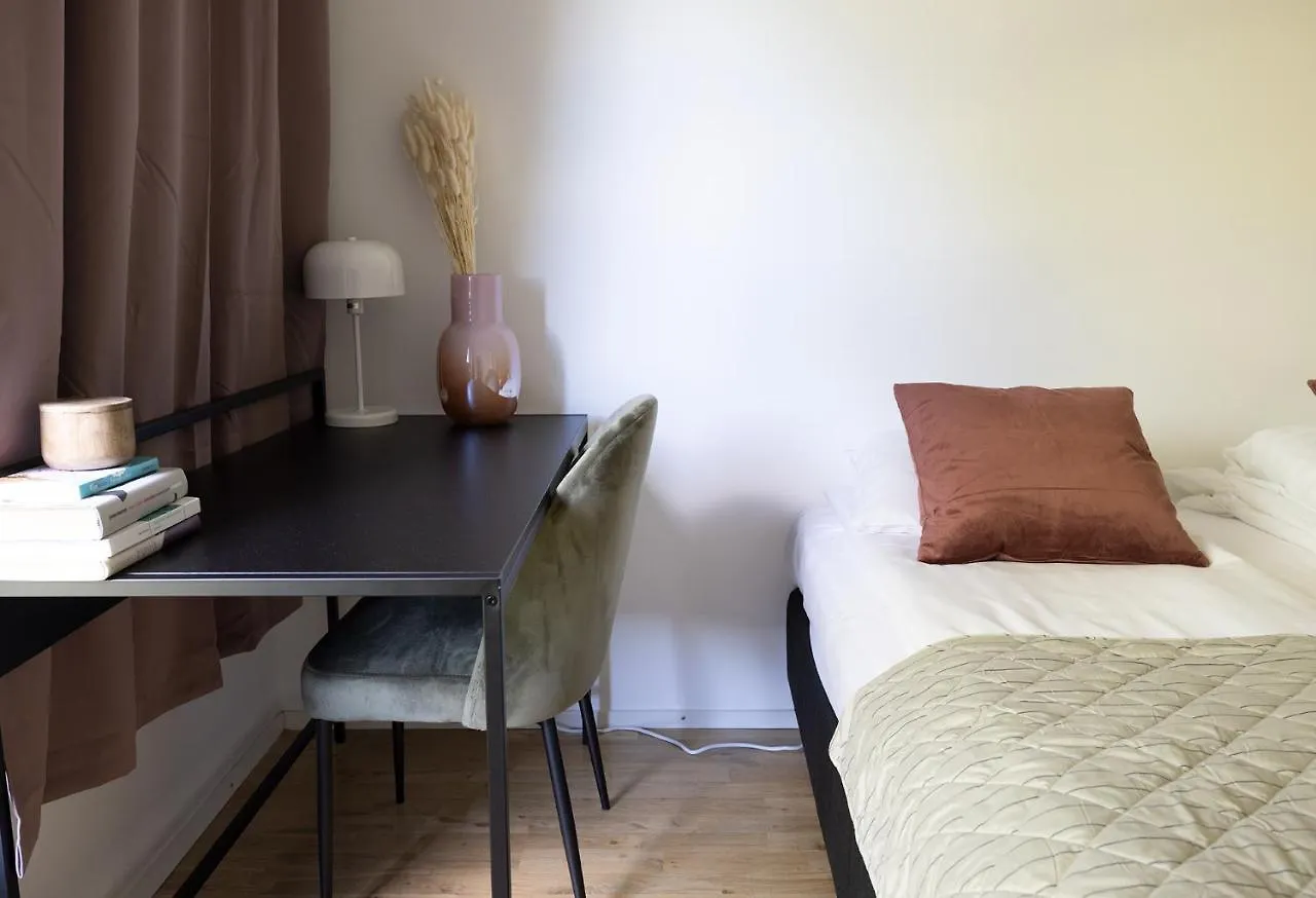 2Ndhomes City Center 2Br Kaisaniemi Park Apartment With Balcony Helsinki 0*,  Finland