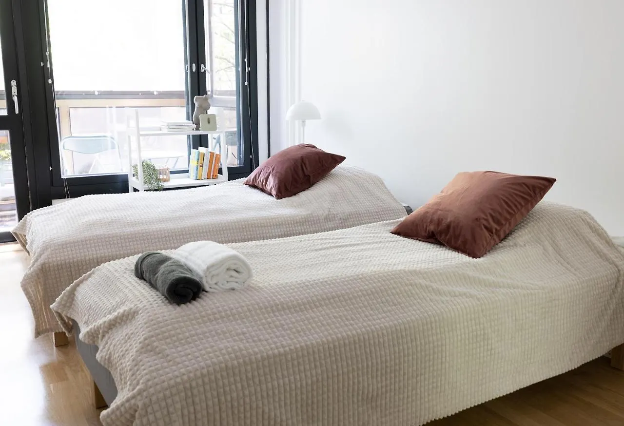 2Ndhomes City Center 2Br Kaisaniemi Park Apartment With Balcony Helsinki Finland