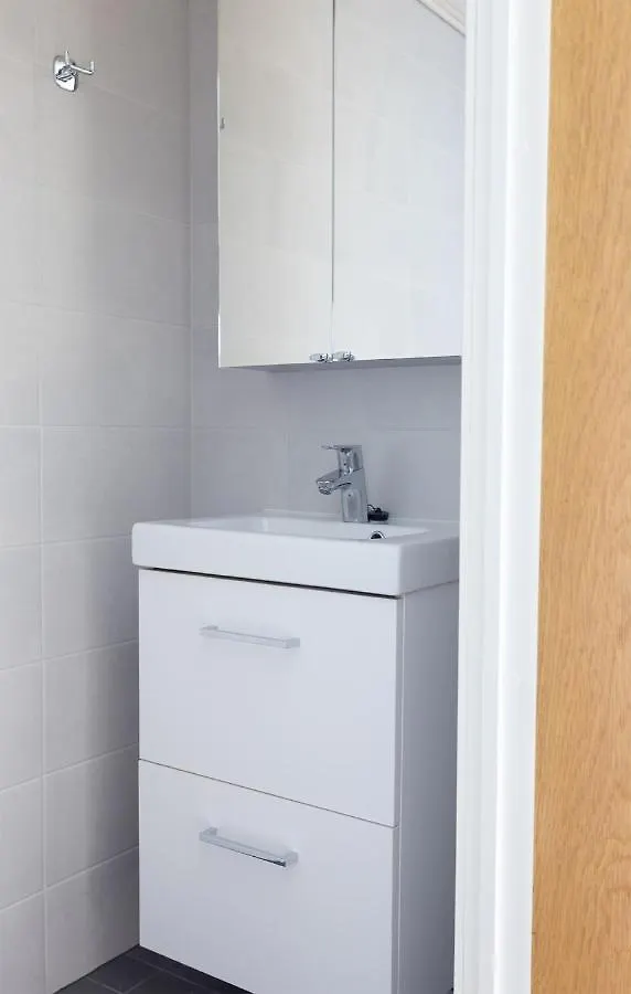 2Ndhomes City Center 2Br Kaisaniemi Park Apartment With Balcony Helsinki